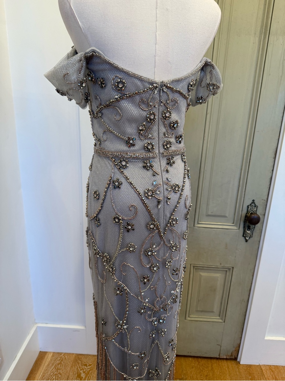 Terani Couture Sample Evening Gown - Picture 5 of 10
